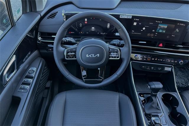 new 2025 Kia Carnival car, priced at $55,330