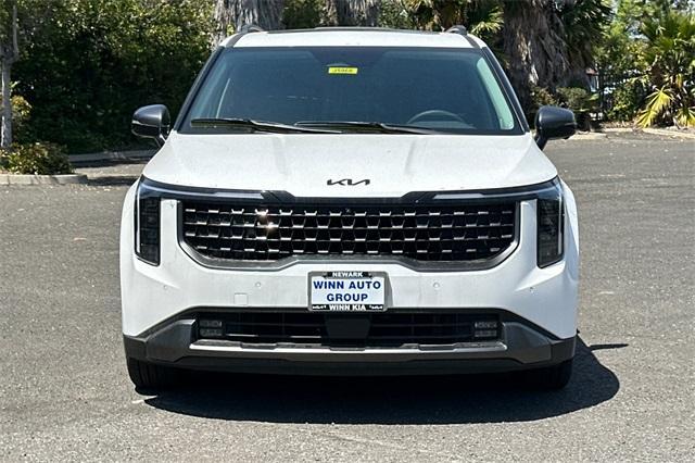 new 2025 Kia Carnival car, priced at $55,330