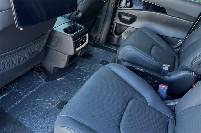 new 2025 Kia Carnival car, priced at $55,330