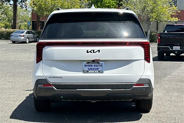new 2025 Kia Carnival car, priced at $55,330