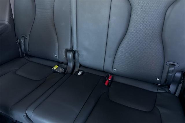 new 2025 Kia Carnival car, priced at $55,330