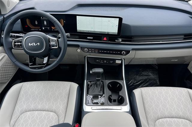 new 2025 Kia Carnival car, priced at $43,195