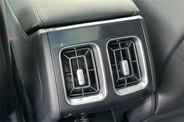 new 2025 Kia Sorento car, priced at $38,445