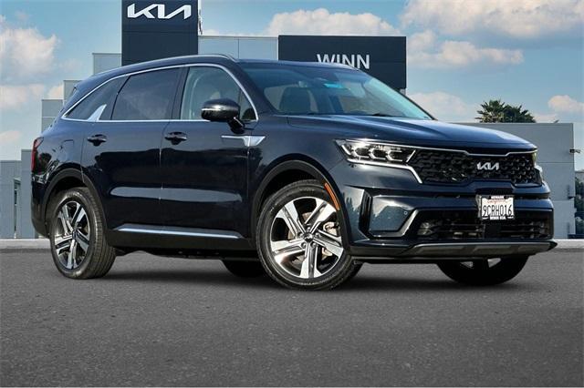 used 2022 Kia Sorento Plug-In Hybrid car, priced at $33,337