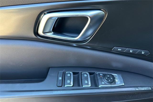 new 2026 Kia Carnival Hybrid car, priced at $51,285