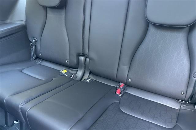 new 2026 Kia Carnival Hybrid car, priced at $51,285