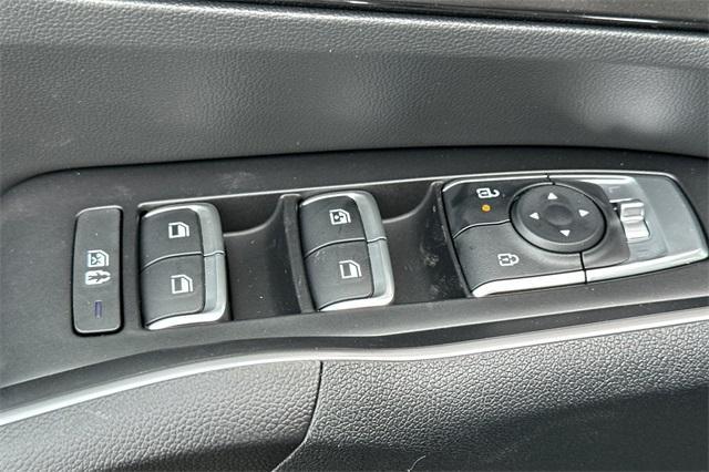 new 2025 Kia Sorento car, priced at $39,025