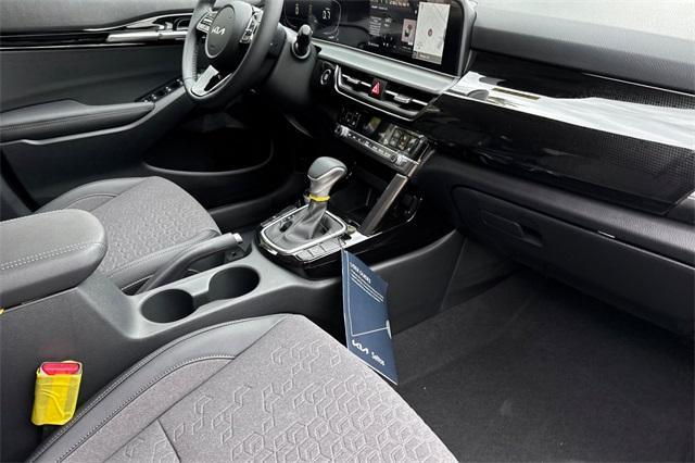 new 2026 Kia Seltos car, priced at $27,035