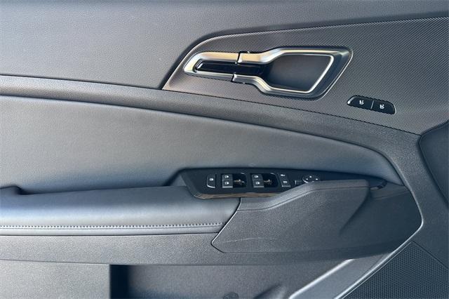 new 2025 Kia Sportage Hybrid car, priced at $39,645