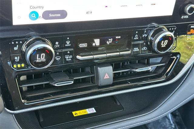 used 2024 Toyota Highlander car, priced at $47,434