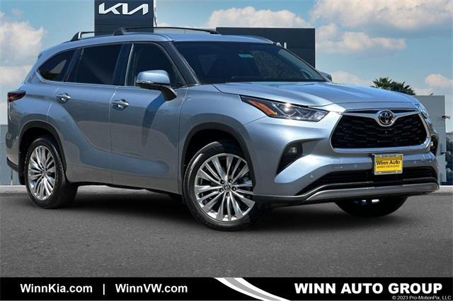 used 2024 Toyota Highlander car, priced at $47,434