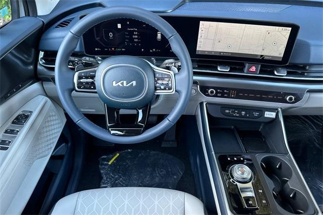 new 2025 Kia Carnival Hybrid car, priced at $51,095