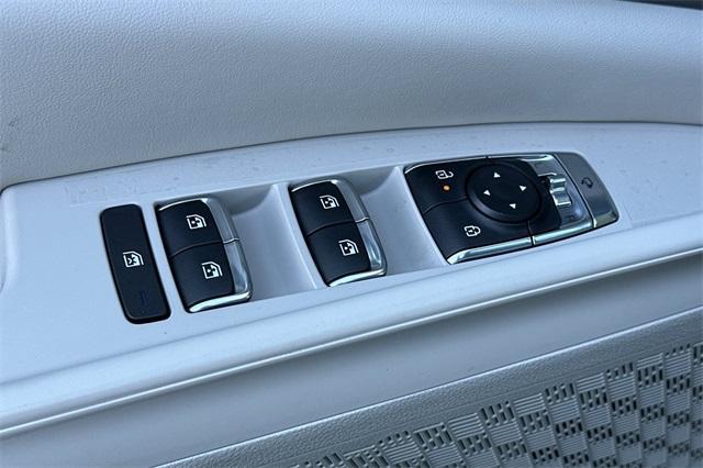 new 2025 Kia Carnival Hybrid car, priced at $51,095