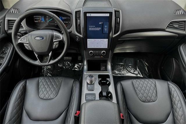 used 2024 Ford Edge car, priced at $30,648