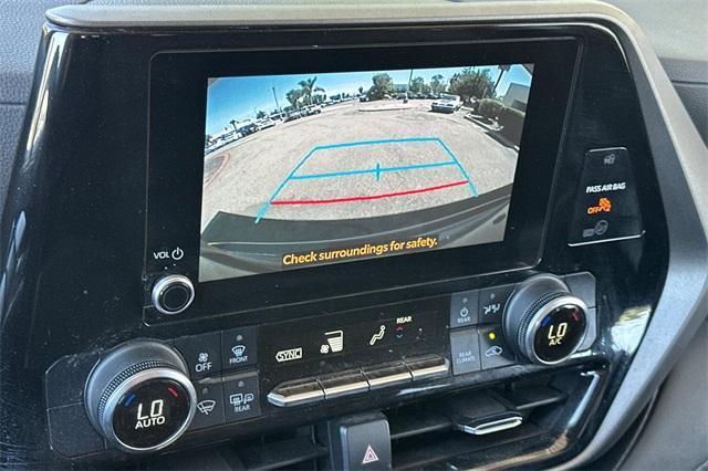 used 2023 Toyota Highlander car, priced at $31,412