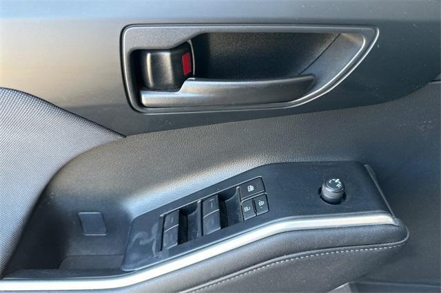 used 2023 Toyota Highlander car, priced at $31,412