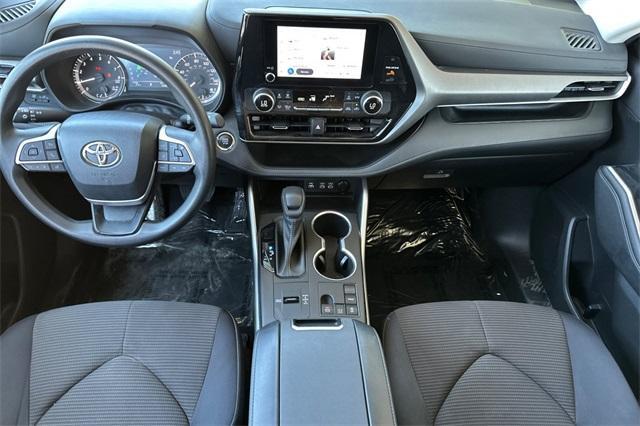 used 2023 Toyota Highlander car, priced at $31,412