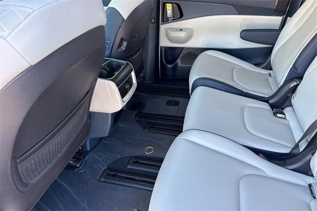 new 2026 Kia Carnival Hybrid car, priced at $45,385