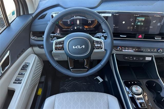 new 2026 Kia Carnival Hybrid car, priced at $45,385
