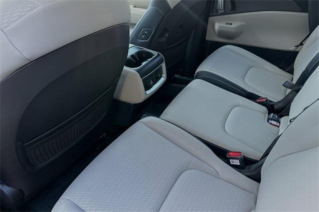 new 2025 Kia Carnival car, priced at $52,260