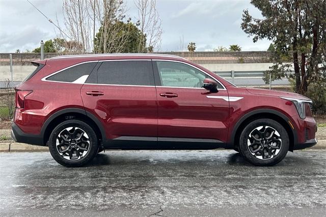 new 2025 Kia Sorento car, priced at $38,325