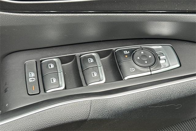 new 2025 Kia Sorento car, priced at $38,325