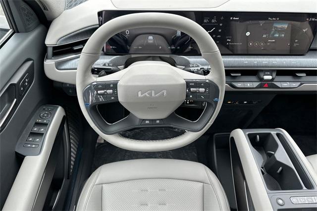 new 2025 Kia EV9 car, priced at $66,315