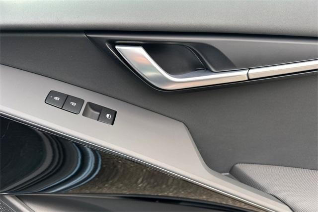 new 2025 Kia Niro Plug-In Hybrid car, priced at $36,549