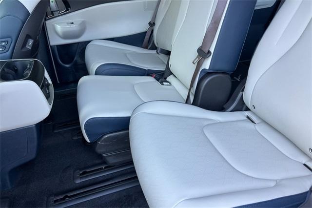 new 2025 Kia Carnival Hybrid car, priced at $50,940