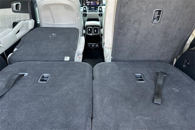 used 2023 Kia Sorento Hybrid car, priced at $33,210
