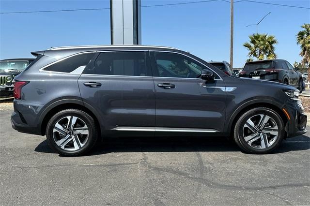 used 2023 Kia Sorento Hybrid car, priced at $33,210