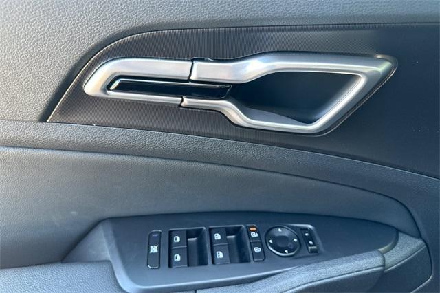 new 2026 Kia Sportage Hybrid car, priced at $36,660