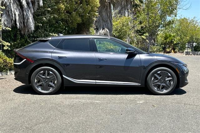 new 2025 Kia EV6 car, priced at $50,040