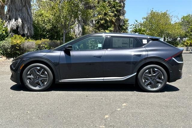 new 2025 Kia EV6 car, priced at $50,040