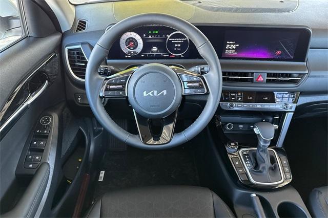 new 2025 Kia Seltos car, priced at $28,170