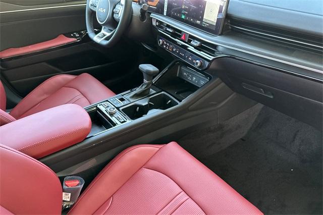 new 2025 Kia K5 car, priced at $33,940