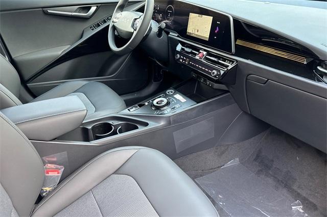 new 2025 Kia Niro EV car, priced at $41,170