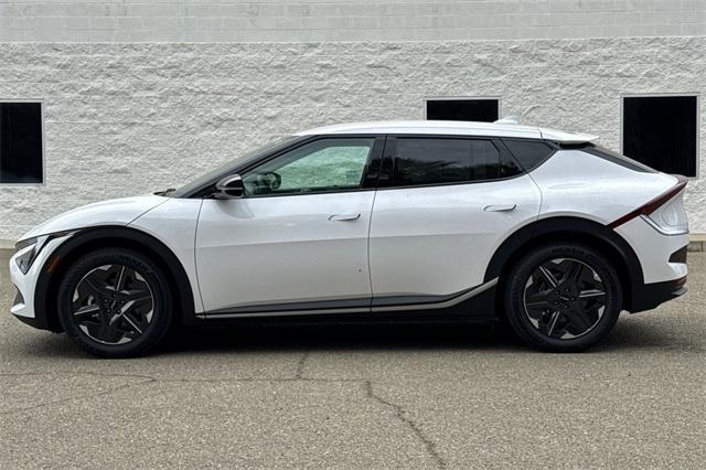 new 2025 Kia EV6 car, priced at $48,585