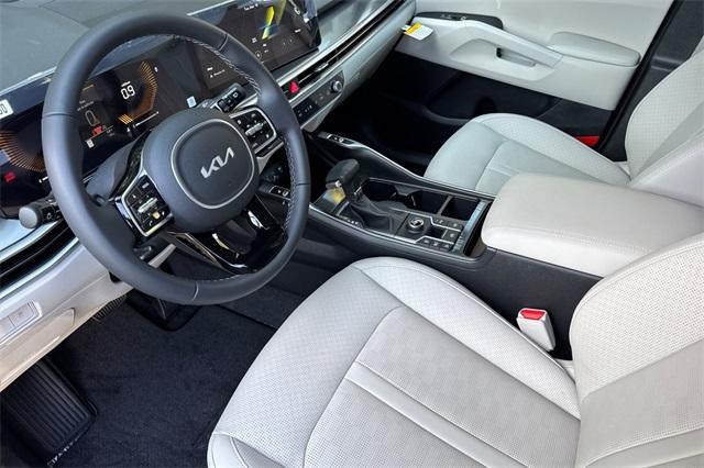 new 2025 Kia Sorento car, priced at $37,830
