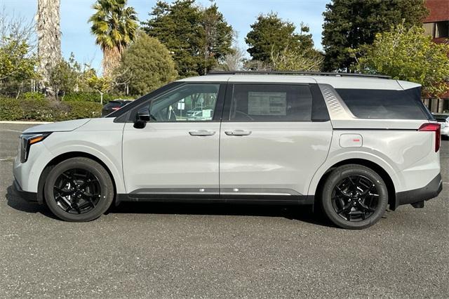 new 2025 Kia Carnival Hybrid car, priced at $52,645
