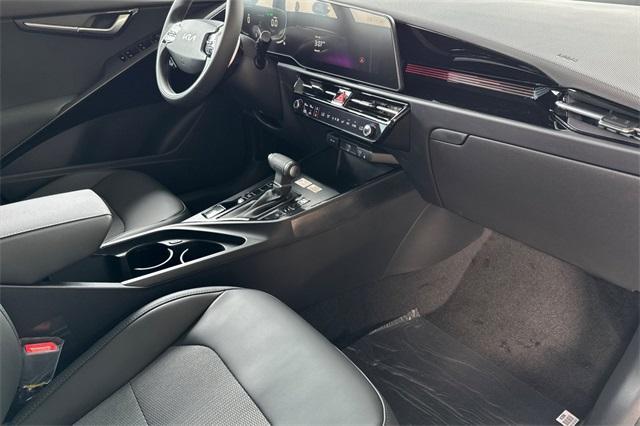 new 2025 Kia Niro car, priced at $31,755