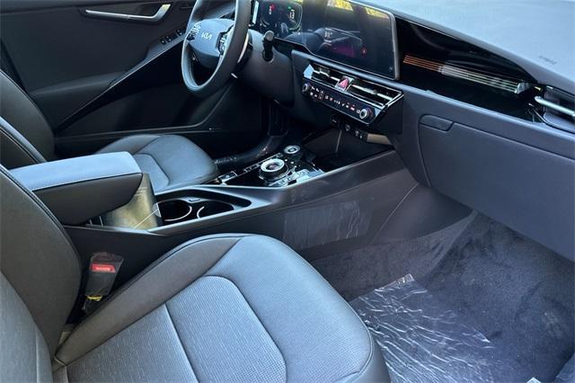 new 2025 Kia Niro Plug-In Hybrid car, priced at $42,460