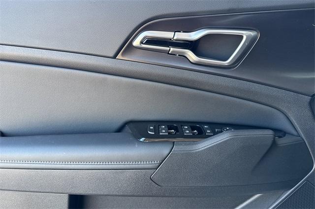 new 2025 Kia Sportage Hybrid car, priced at $34,555