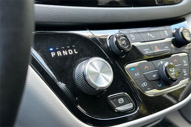 used 2017 Chrysler Pacifica car, priced at $13,567