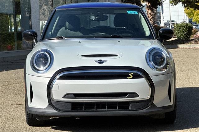 used 2023 MINI SE Hardtop car, priced at $22,000