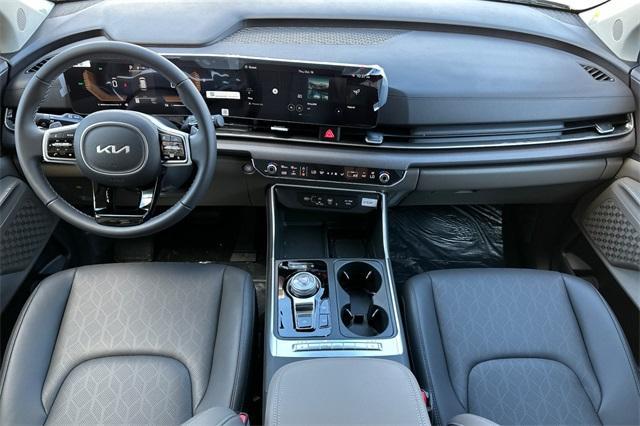 new 2026 Kia Carnival Hybrid car, priced at $45,465
