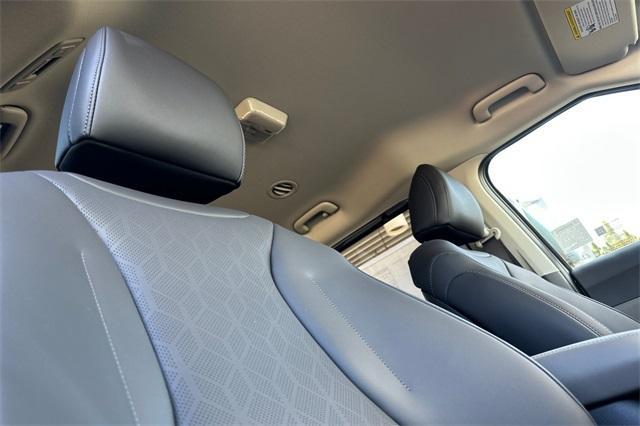 new 2026 Kia Carnival Hybrid car, priced at $45,465