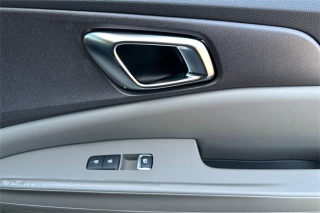new 2026 Kia Carnival Hybrid car, priced at $45,465