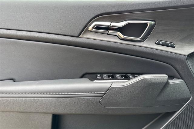 new 2025 Kia Sportage Plug-In Hybrid car, priced at $46,355