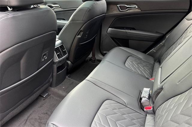 new 2025 Kia Sportage Plug-In Hybrid car, priced at $46,355